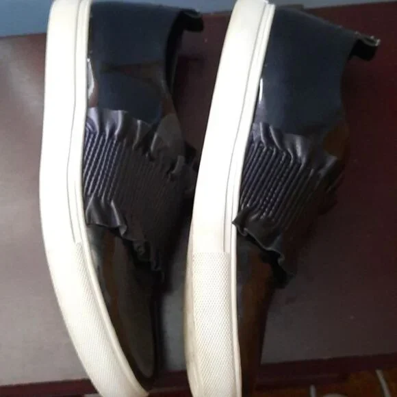 Donald Pliner Samie Black Patent Leather Loafers Size 6.5 - Picture 4 of 11